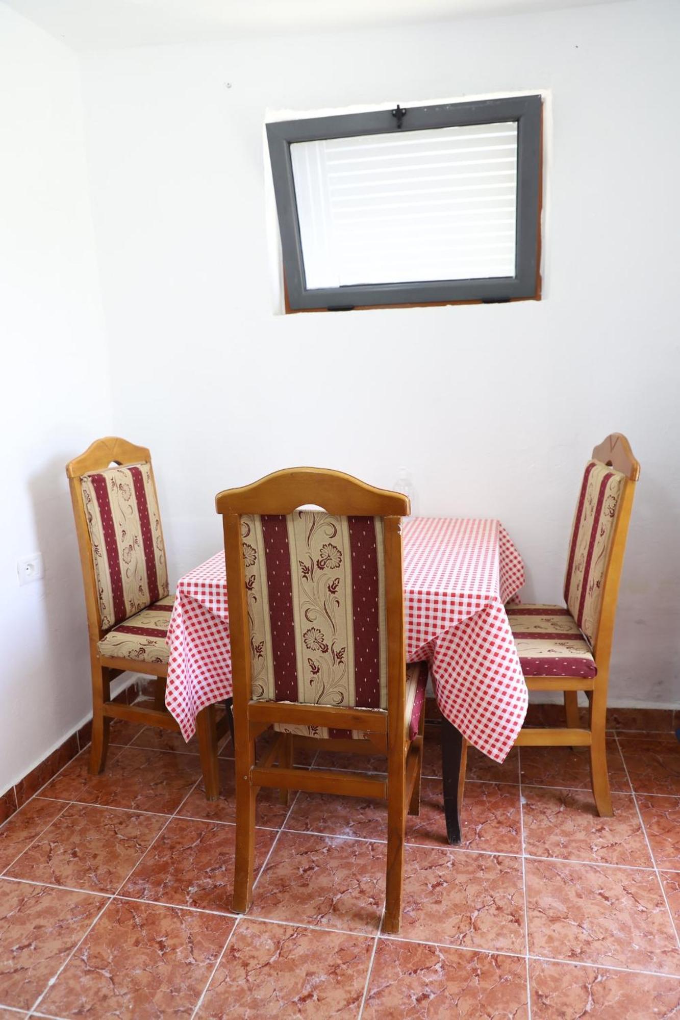 Guesthouse N&B Berat Ngoại thất bức ảnh