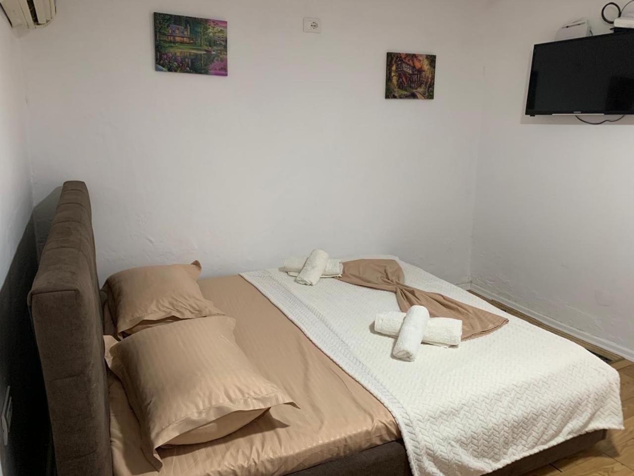 Guesthouse N&B Berat Ngoại thất bức ảnh
